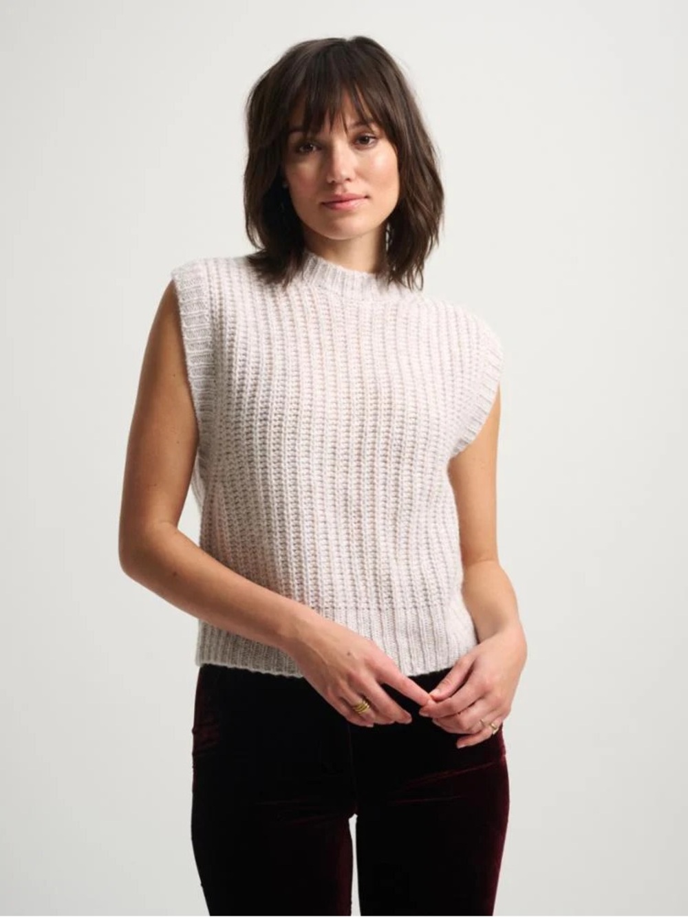 White +Warren 100% Cashmere Air Plush Ribbed Vest‎ knitted sweater size XS GREY